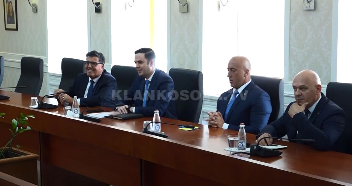 Opozita, e pakënaqur me informacionin e Kurtit (VIDEO)