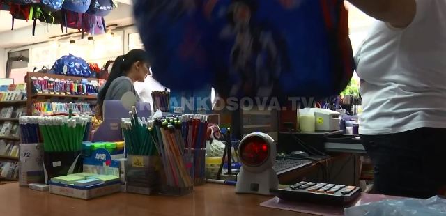 Shtrenjtohen pajisjet për nxënësit (VIDEO)
