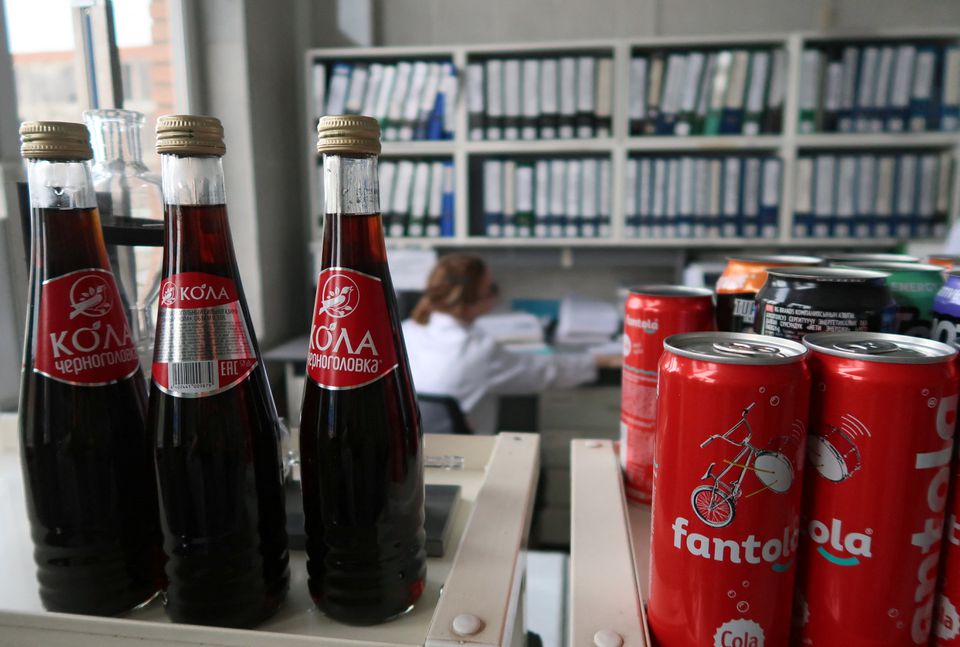 Prodhuesi rus i pijeve joalkoolike Chernogolovka synon 50% të tregut të braktisur nga Coca-Cola e Pepsi