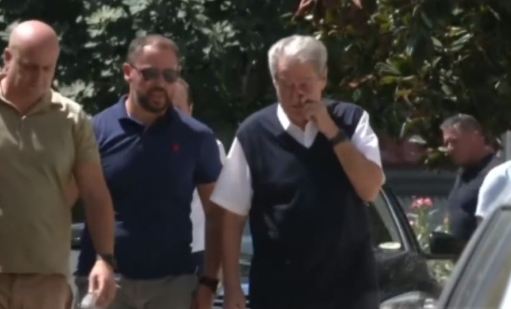 Për ngushëllime në familjen Avdia, përlotet Berisha: Ky akt u krye nga një njeri i qeverisë