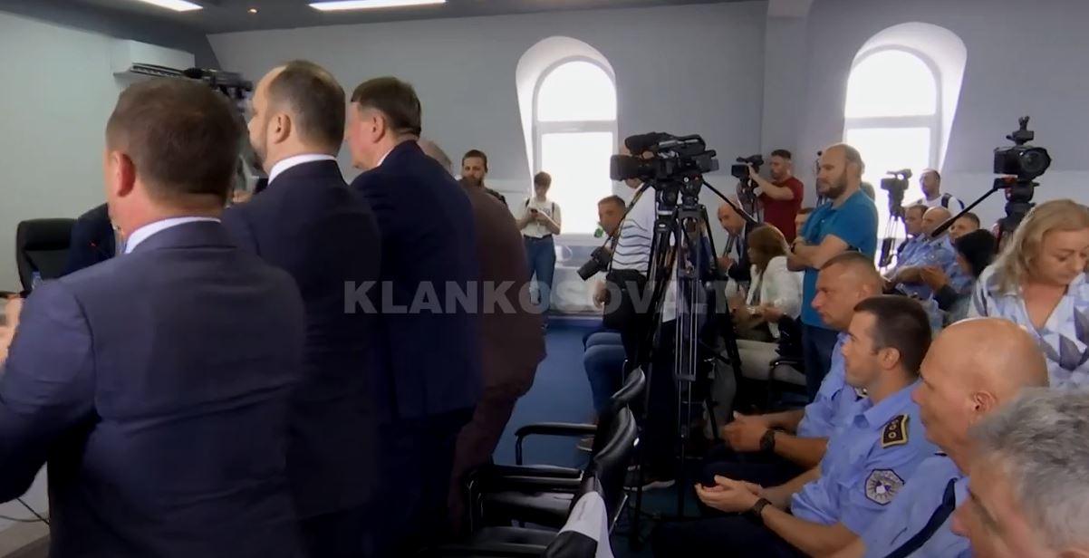 A suspendohen policët që dje iu bashkuan Srpskas? (VIDEO)