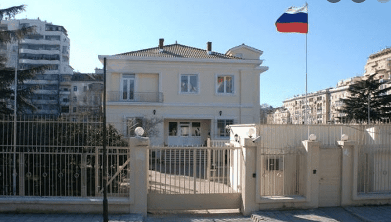 Ambasada ruse në Tiranë reagon për sulmin ndaj ushtarëve shqiptarë në Gramsh