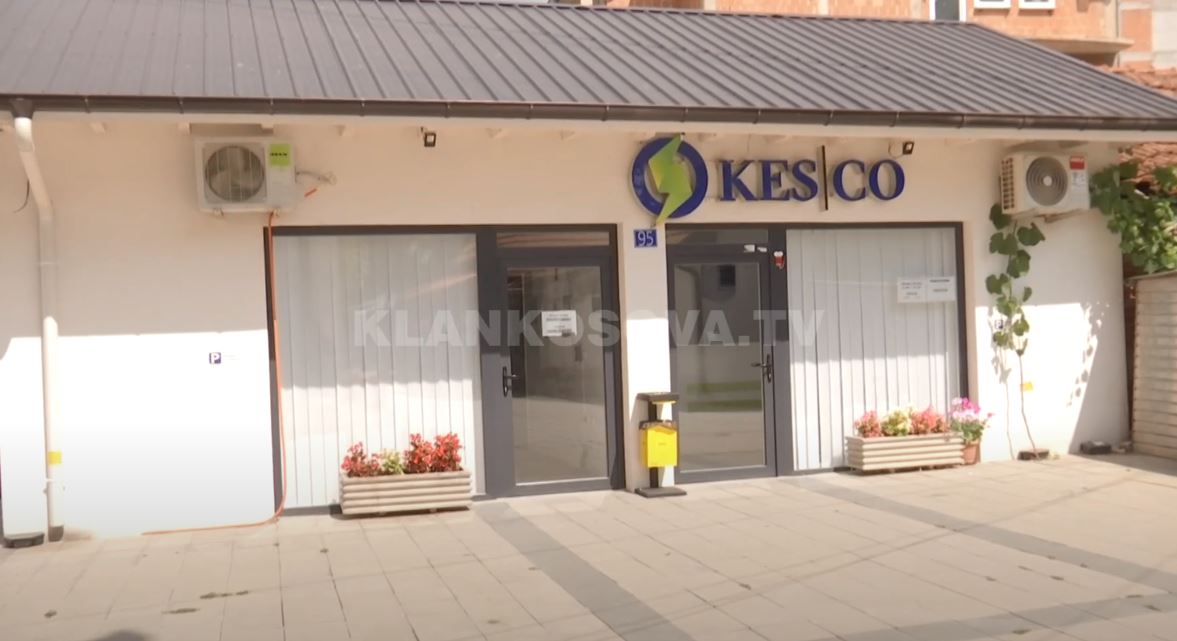 Iu kërkua të kryejë obligimet, sulmon punëtorin e KEDS-it (VIDEO)
