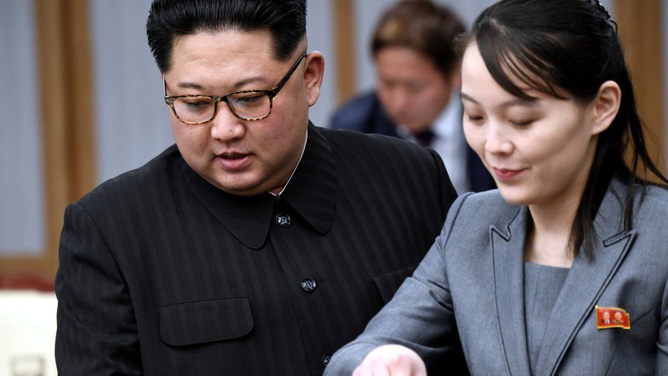 Lideri i Koresë së Veriut Kim Jong-un 'vuajti nga ethet' gjatë shpërthimit të COVID-19, thotë motra