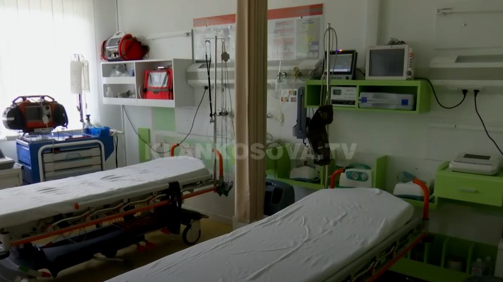 Pa rrymë e pa agregat, vizitat në ambulancë (VIDEO)