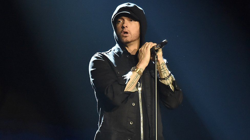 “Gati humba jetën”, Eminem flet për periudhën e errët