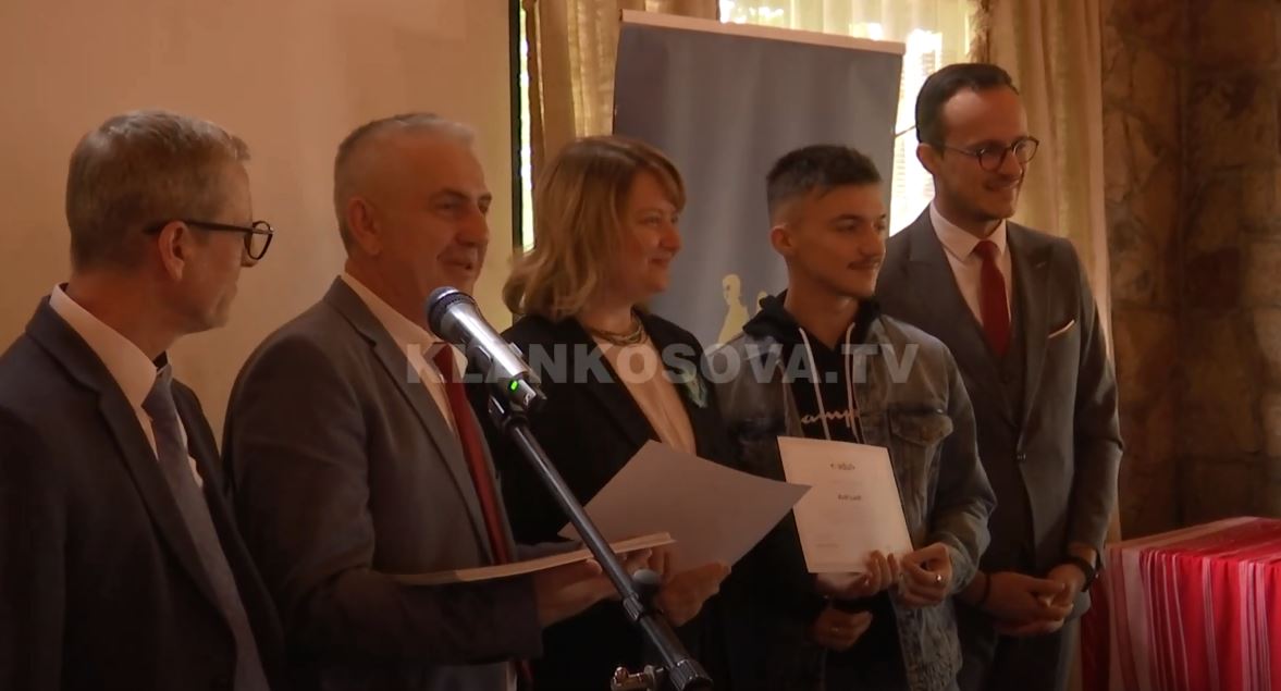 Britania bën Gjilanin me IT të rinj (VIDEO)