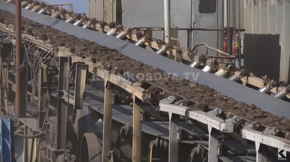 Kthehen “dhuratat” e thëngjillit për punëtorët e KEK-ut (VIDEO)