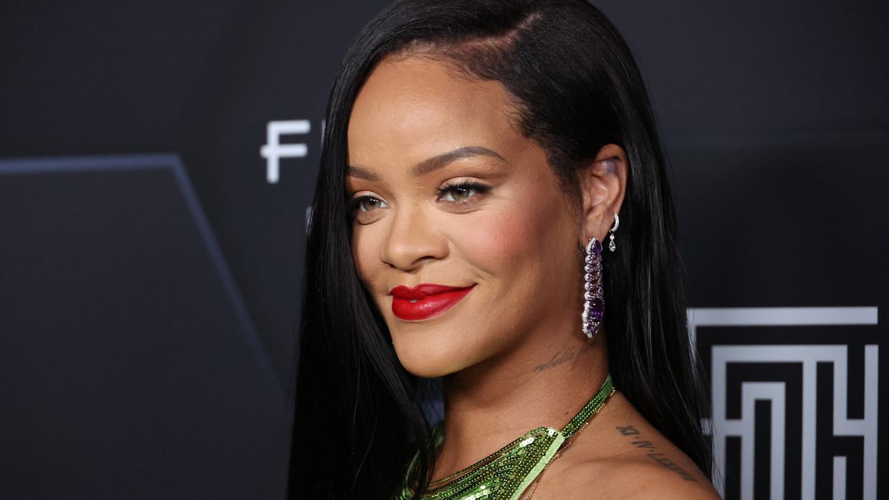 Rihanna do kryesojë shfaqjen e pjesës së parë të Super Bowl 2023