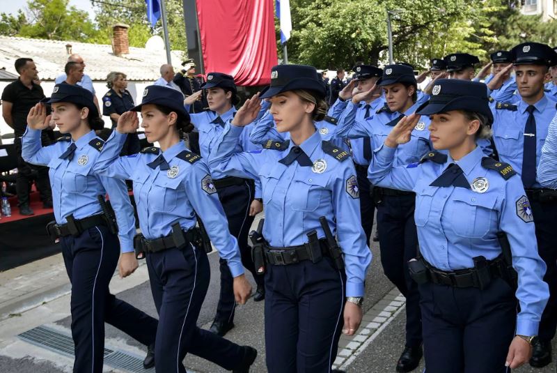 1 mijë e 350 gra shërbejnë në Policinë e Kosovës