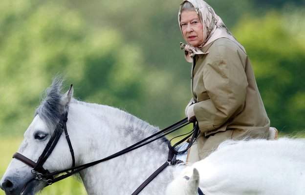 Gara e kuajve ishte pasioni i vërtetë i mbretëreshës Elizabeth II
