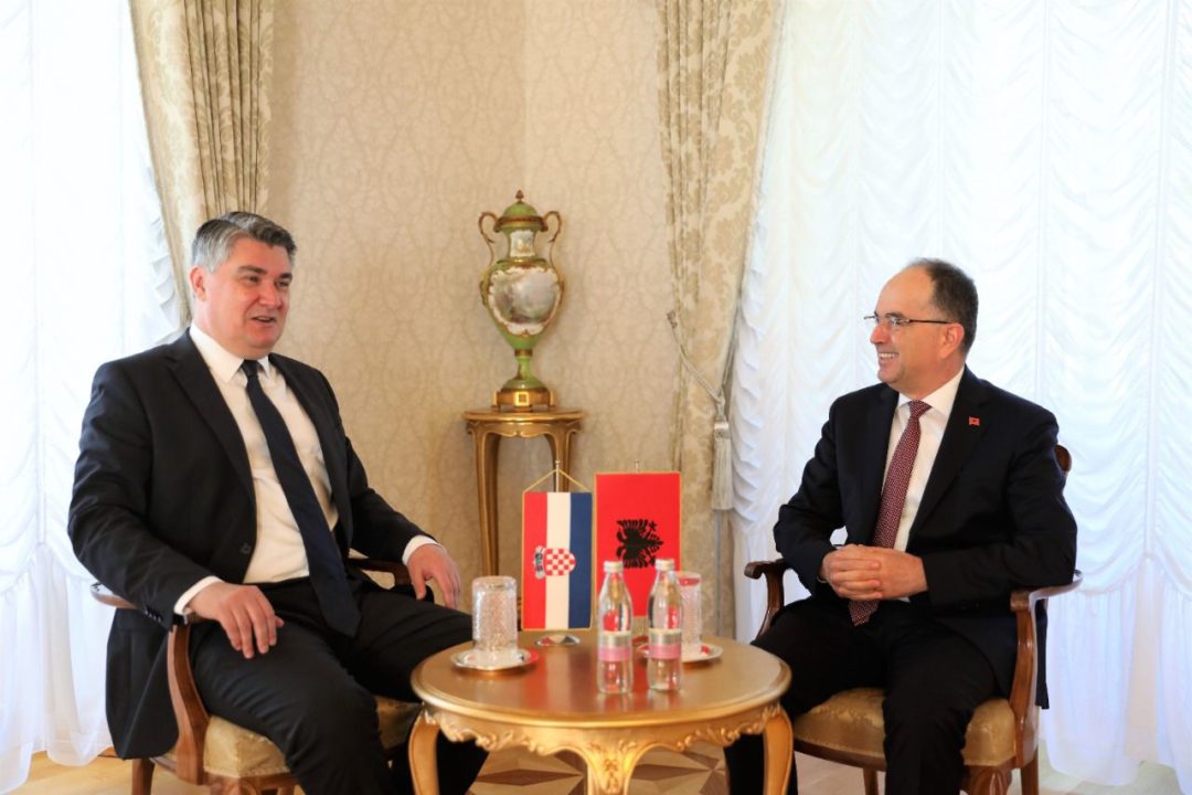Begaj takon Milanoviqin, flasin për dialogun Kosovë-Serbi