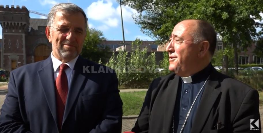 Pas vizitës, klerikët fetarë urojnë që ish-krerët e UÇK-së të kthehen sa më shpejtë nga Haga (VIDEO) 