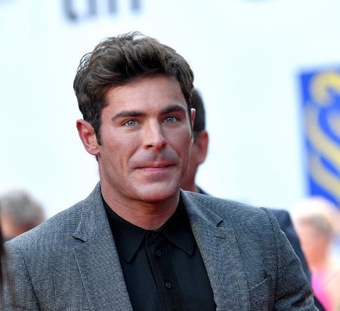 Zac Efron thotë se "pothuajse vdiq" pasi theu nofullën e tij