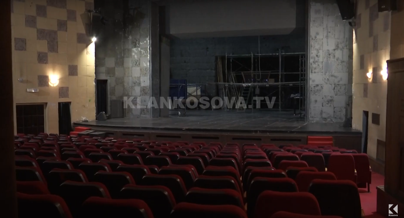 Rinovohet ndërtesa, Teatri Kombëtar “shkon” te Pallati i Rinisë (VIDEO)