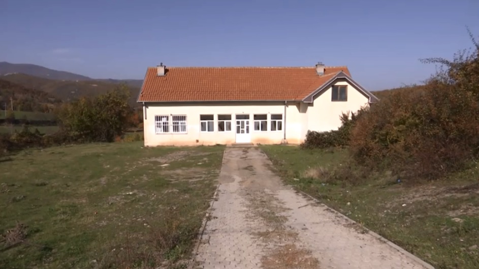 Kërkohet rifunksionalizimi i shkollës “Florian Ischinger” (VIDEO)