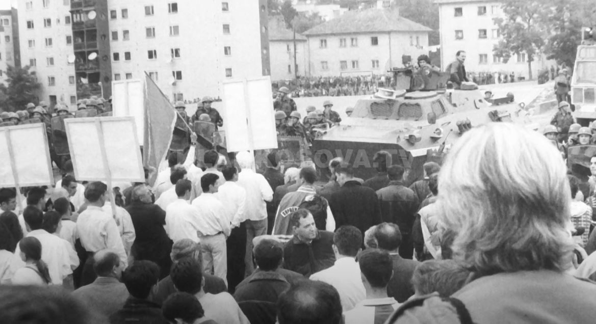 “1 minutë për fotografi historike” (VIDEO)