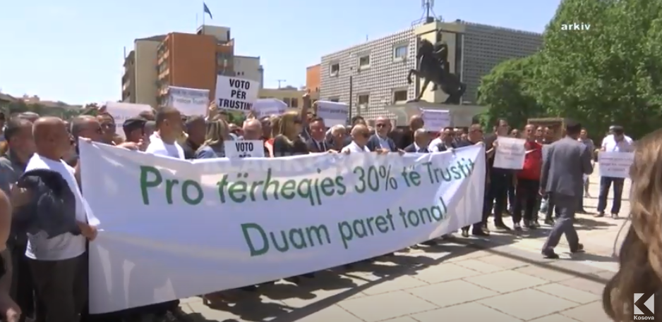 Organizatorët e peticionit për Trustin planifikojnë protestë (VIDEO)