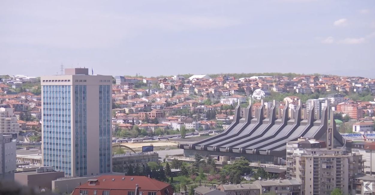 FMN e BB e demantojnë qeverinë për rritjen ekonomike (VIDEO)