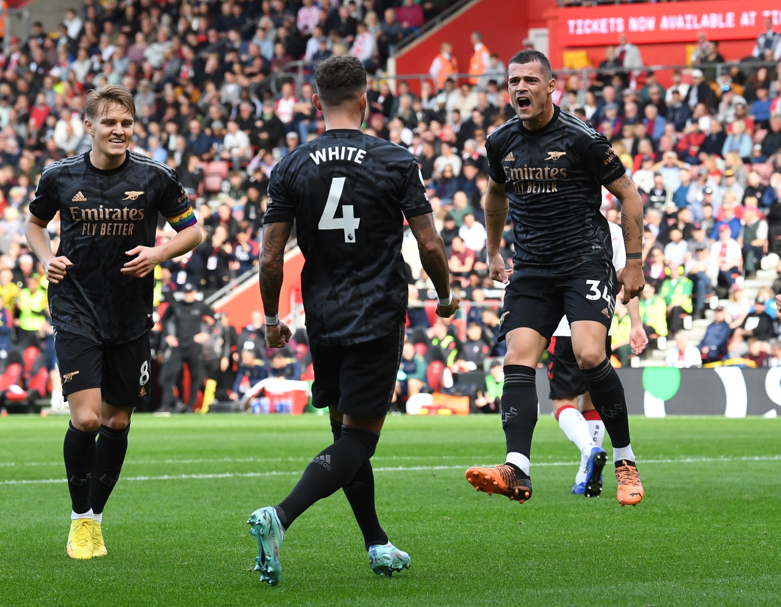 Granit Xhaka s'ndalet, shënon tjetër supergol ndaj Southamptonit (VIDEO)