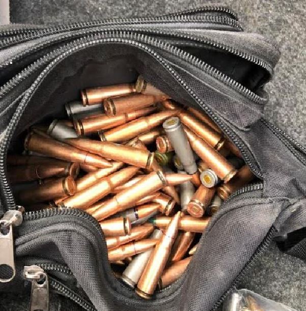 Arrestohen dy të dyshuar në Podujevë, policia konfiskon armë e municion