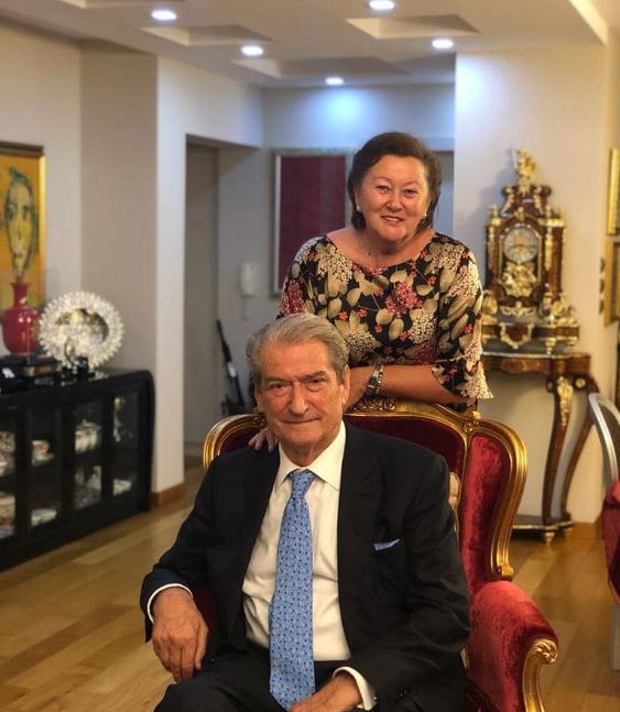 Sali Berisha feston sot ditëlindjen: Udhëtoj njëherazi në dy stinë