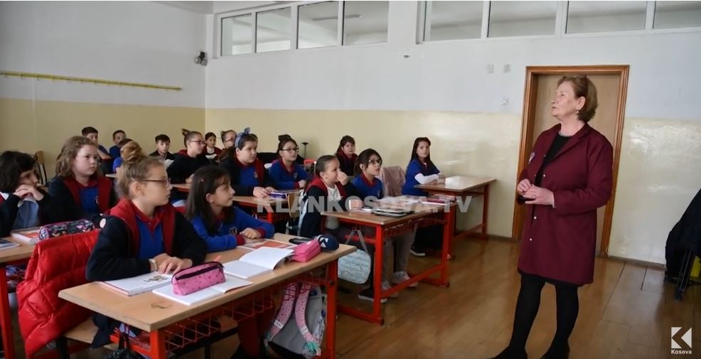 Kosova, keq në ditën e mësuesit (VIDEO)