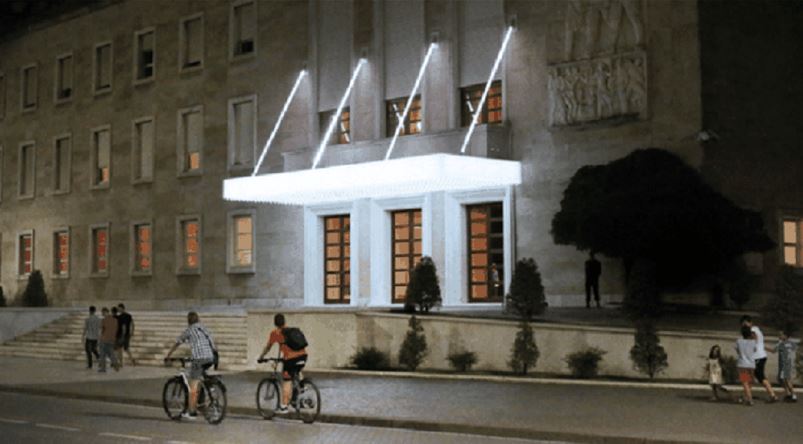 Tirana e fillon kursimin e energjisë elektrike