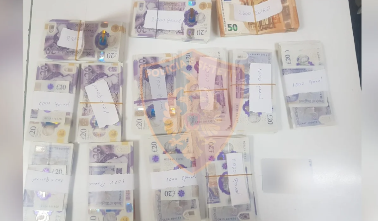 Nuk i deklaroi në kufi 14,000 funta dhe 2,600 euro, ndalohet nga policia shqiptare, 31-vjeçari nga Kosova