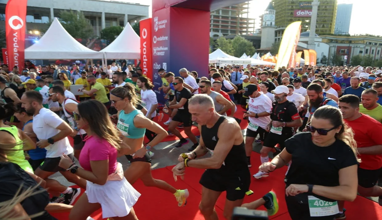Nis maratona në Tiranë, marrin pjesë rreth 2500 vrapues