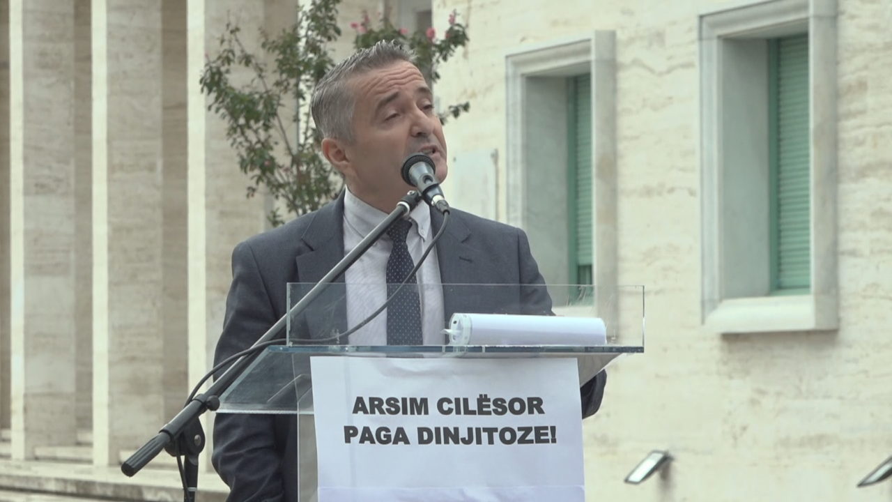 Protesta e pedagogëve: Ta bëjmë Shqipërinë si Kosova