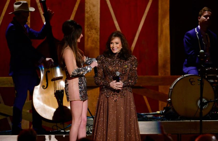 Ylli i muzikës country Loretta Lynn ka vdekur në moshën 90 vjeçare