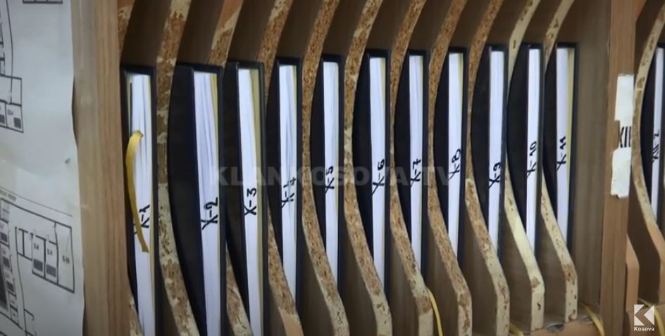 Anulohet konkursi për sekretarët e shkollave në Prizren (VIDEO)