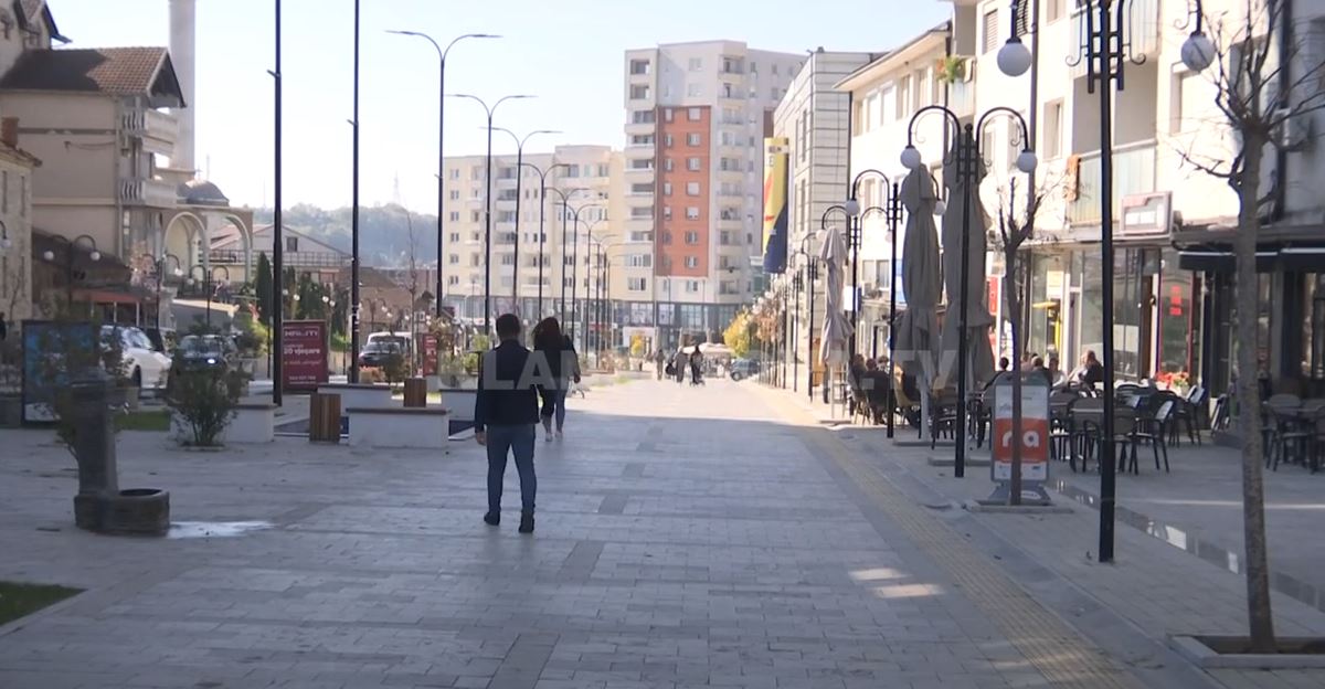 Kuvendi nuk e votoi, dështoi nisma për ndërtimin e shtatores së Rugovës në Suharekë (VIDEO)