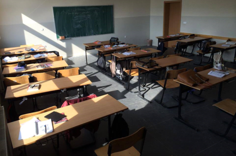3 tetori i hapi dyert e shkollave dhe universiteteve për një ditë (VIDEO)
