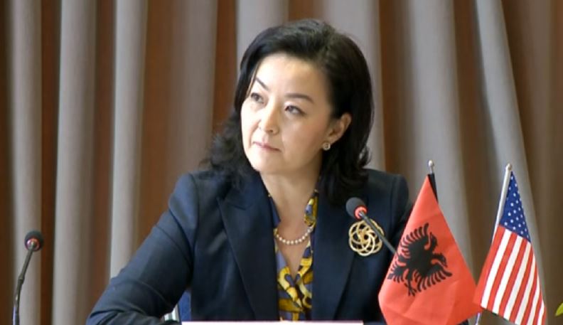 Xhubleta shqiptare në UNESCO, reagon ambasadorja amerikane: Një nga veshjet më të bukura në botë