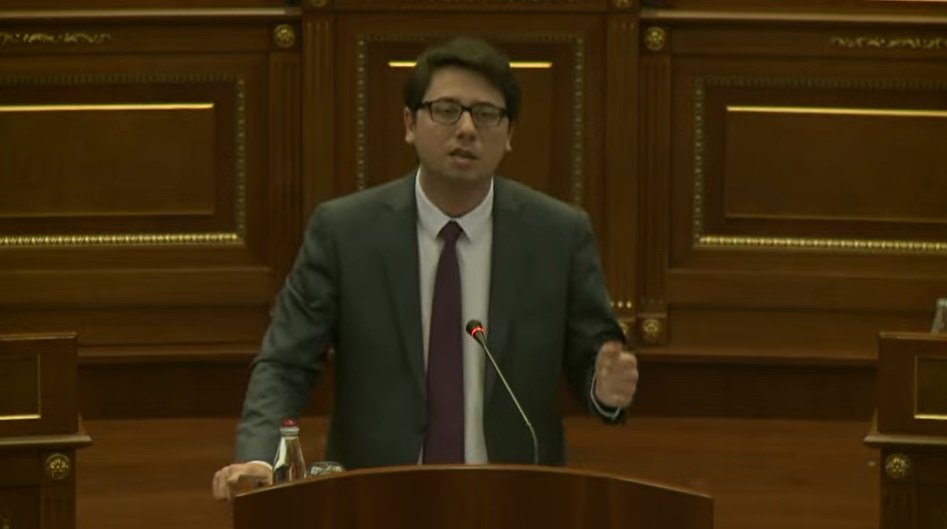 Murati i drejtohet opozitës: Edhe kur po rreni, jeni dorështrënguar – bile rreni mirë