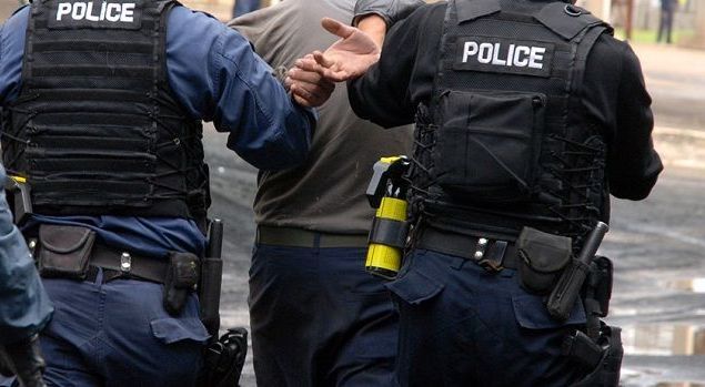 Arrestohet i dyshuari për vjedhjen e pijeve dhe cigareve në Podujevë