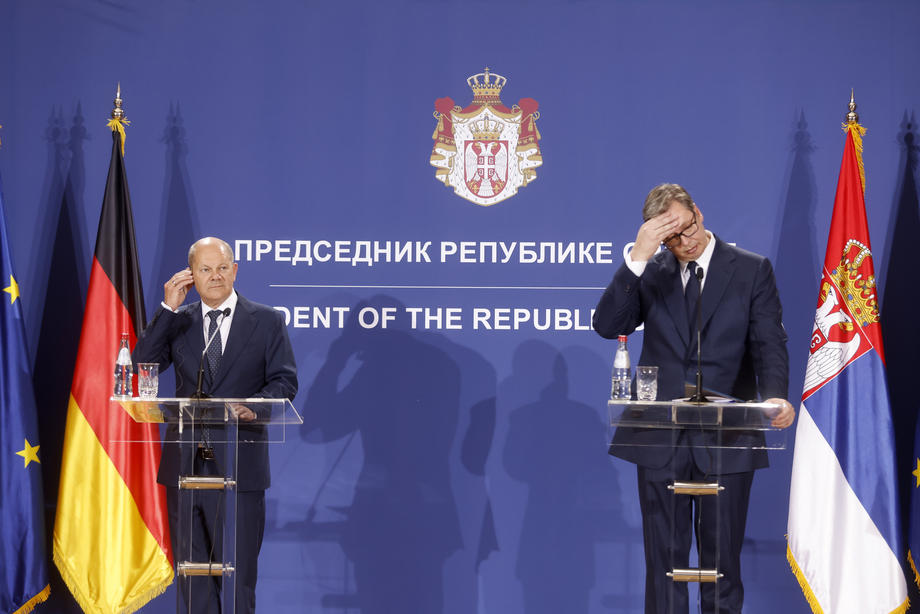 Scholz i kërkoi Vuçiqit angazhim në zbatim të Marrëveshjes së Ohrit