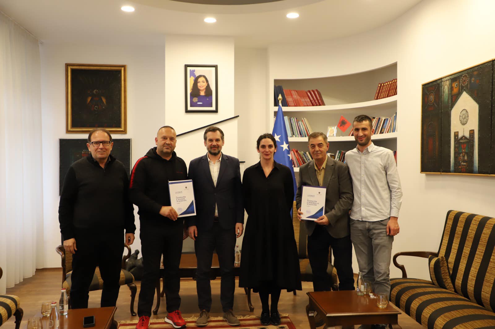 Licencohen në Ministrinë e Sportit, xhudo dhe hendbolli (FOTO)