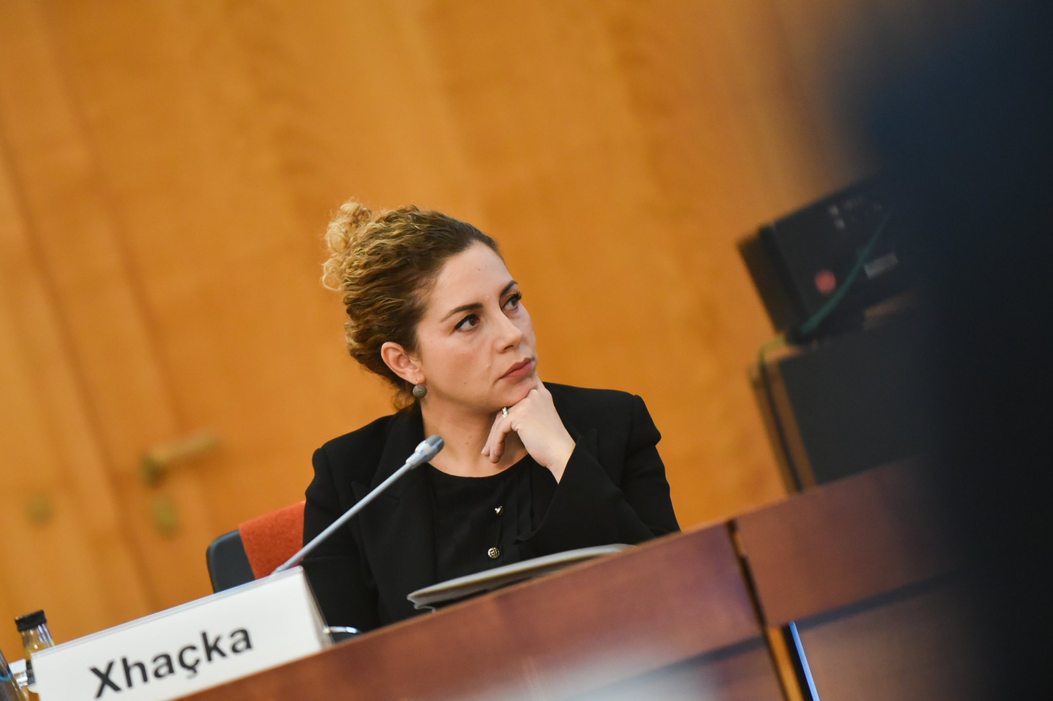 Ministrja e Jashtme e Shqipërisë: Dalja nga institucionet e Kosovës, akt përshkallëzimi