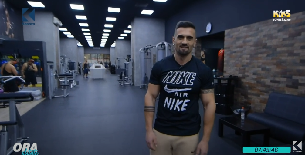Ushtrime për humbje peshe dhe rritje të qëndrueshmërisë përmes "Step"-it! (VIDEO)