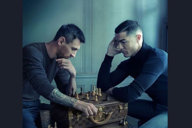 Ronaldo e "fiton" garën kundër Messit me like-a (FOTO)