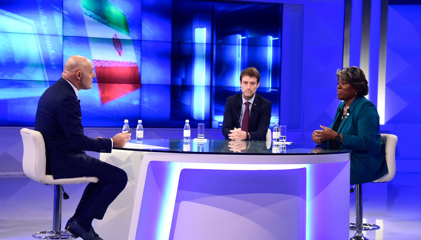 Ambasadorja e SHBA-së në OKB: Kosova dhe Serbia duhet të vazhdojnë drejt paqes (VIDEO)