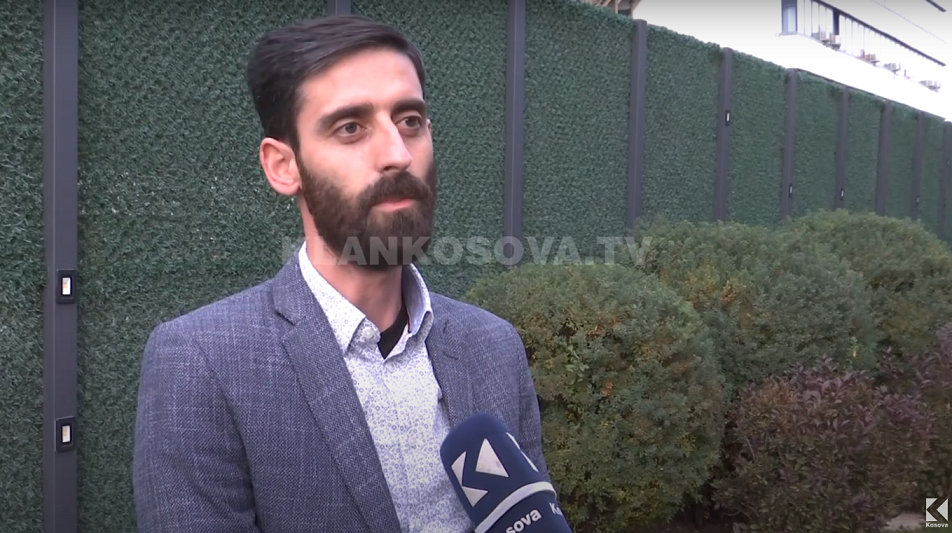 Familja e Jakup Krasniqit e shqetësuar me tejzgjatjen e paraburgimit (VIDEO)