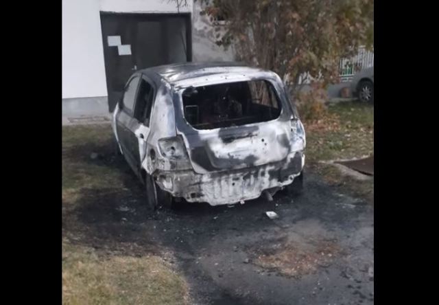 Ky është qytetari serb që thotë se iu dogj vetura me targa RKS (VIDEO)