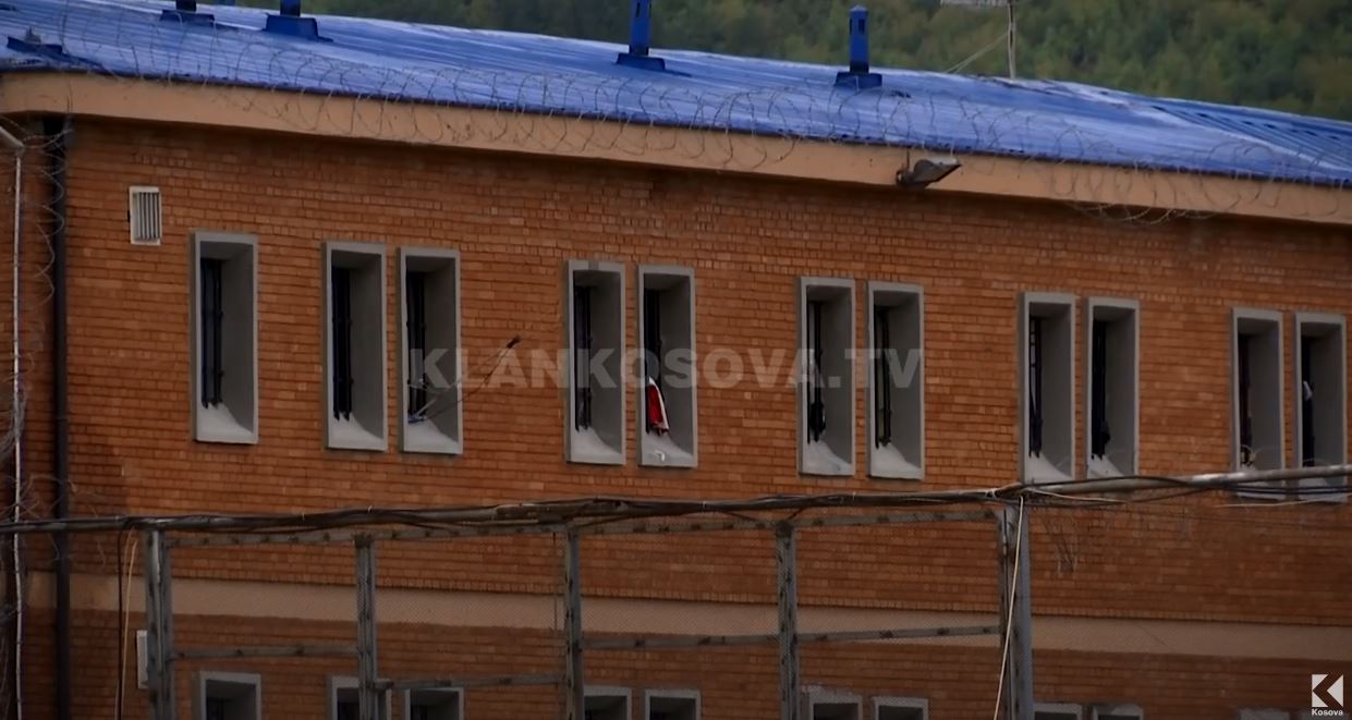 I burgosuri në Dubravë ankohet se u përdhunua brenda burgut (VIDEO)