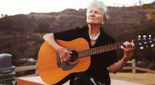 Artistja latine nominohet për "Grammy" duke pasur 95 vjet