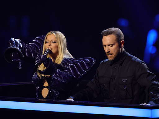 Bebe Rexha dhe David Guetta hapën ceremoninë e MTV EMA, edhe u shpërblyen me çmime