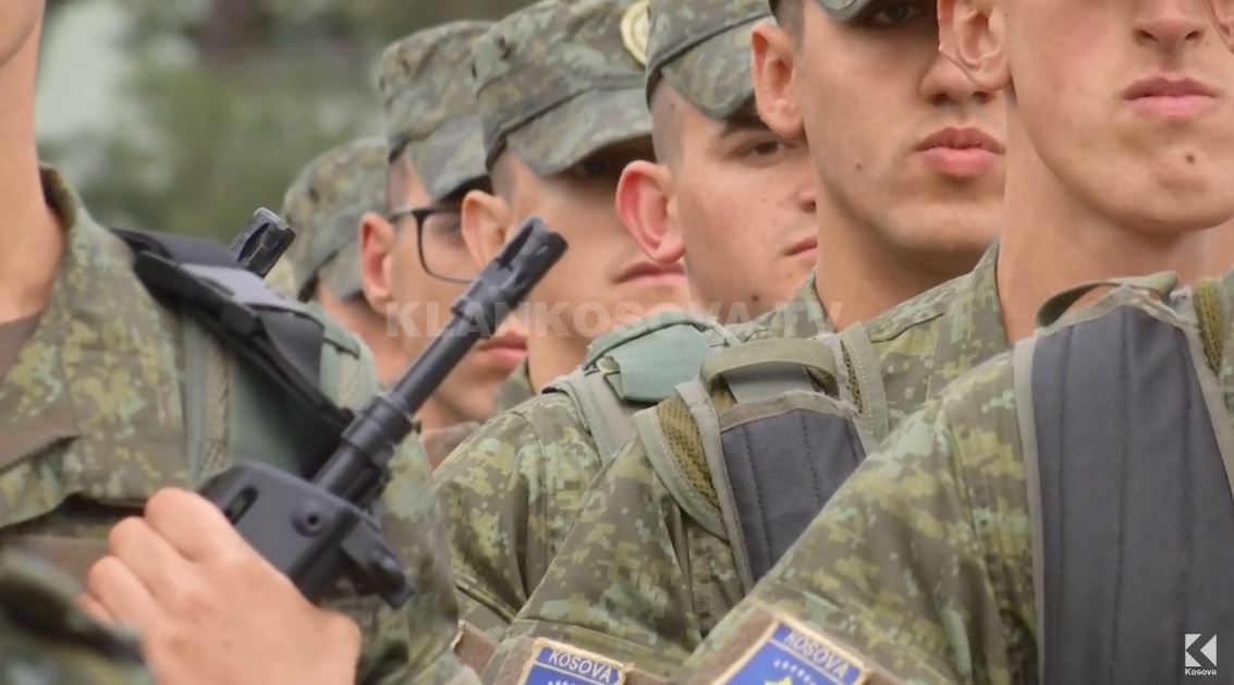 Për një vit 140 policë e 70 ushtarë braktisën vendet e punës (VIDEO)